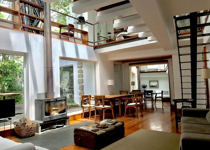 Amazing Mezzanine House With Garden - City Centre